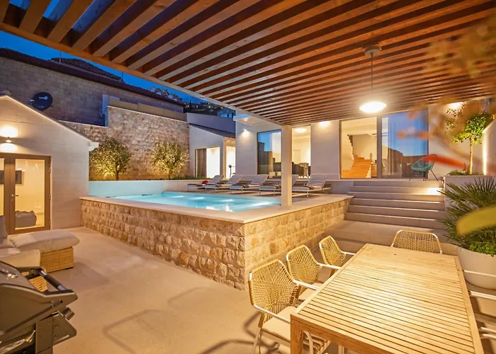 Vila Brand New Carmelita Exclusive With Free Smart Car