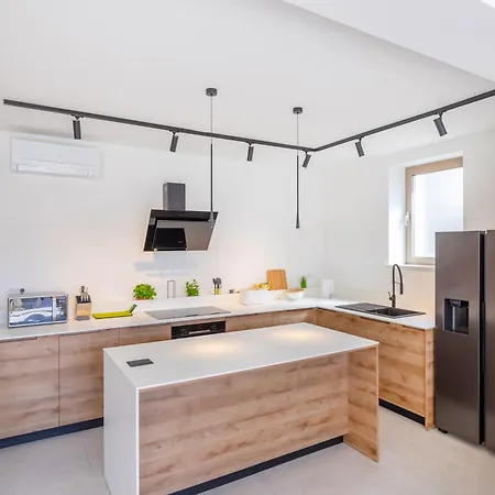 Brand New Carmelita Exclusive With Free Smart Car Villa *