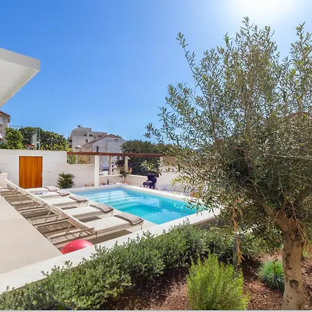 Villa Brand New Carmelita Exclusive With Free Smart Car Ragusa